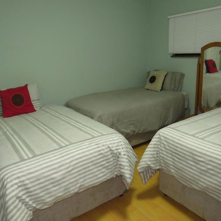 The Musafer Travel Lodge Pietermaritzburg Eksteriør billede