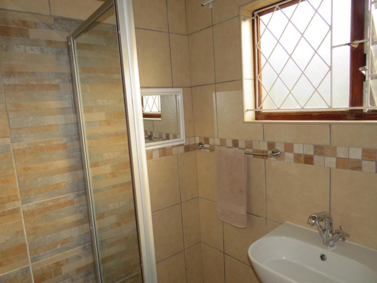 The Musafer Travel Lodge Pietermaritzburg Eksteriør billede