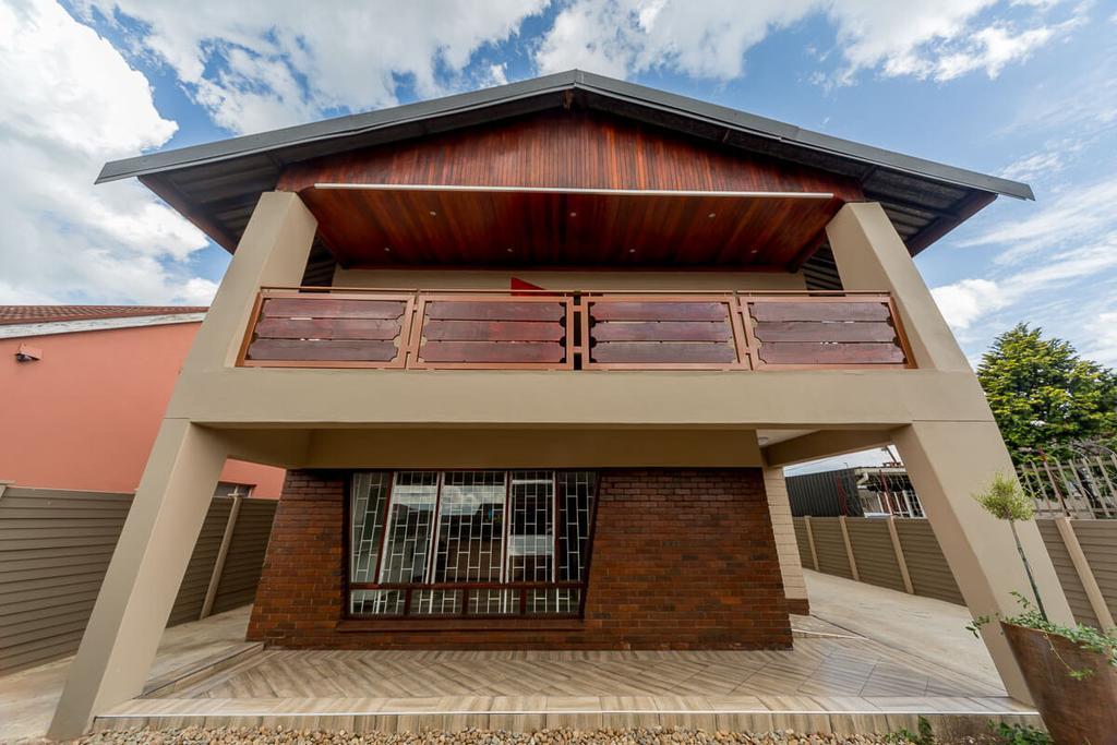 The Musafer Travel Lodge Pietermaritzburg Eksteriør billede