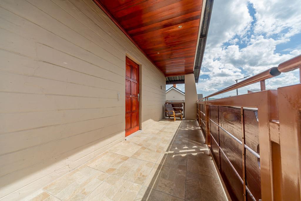 The Musafer Travel Lodge Pietermaritzburg Eksteriør billede