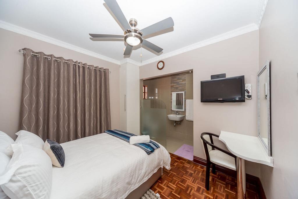 The Musafer Travel Lodge Pietermaritzburg Eksteriør billede